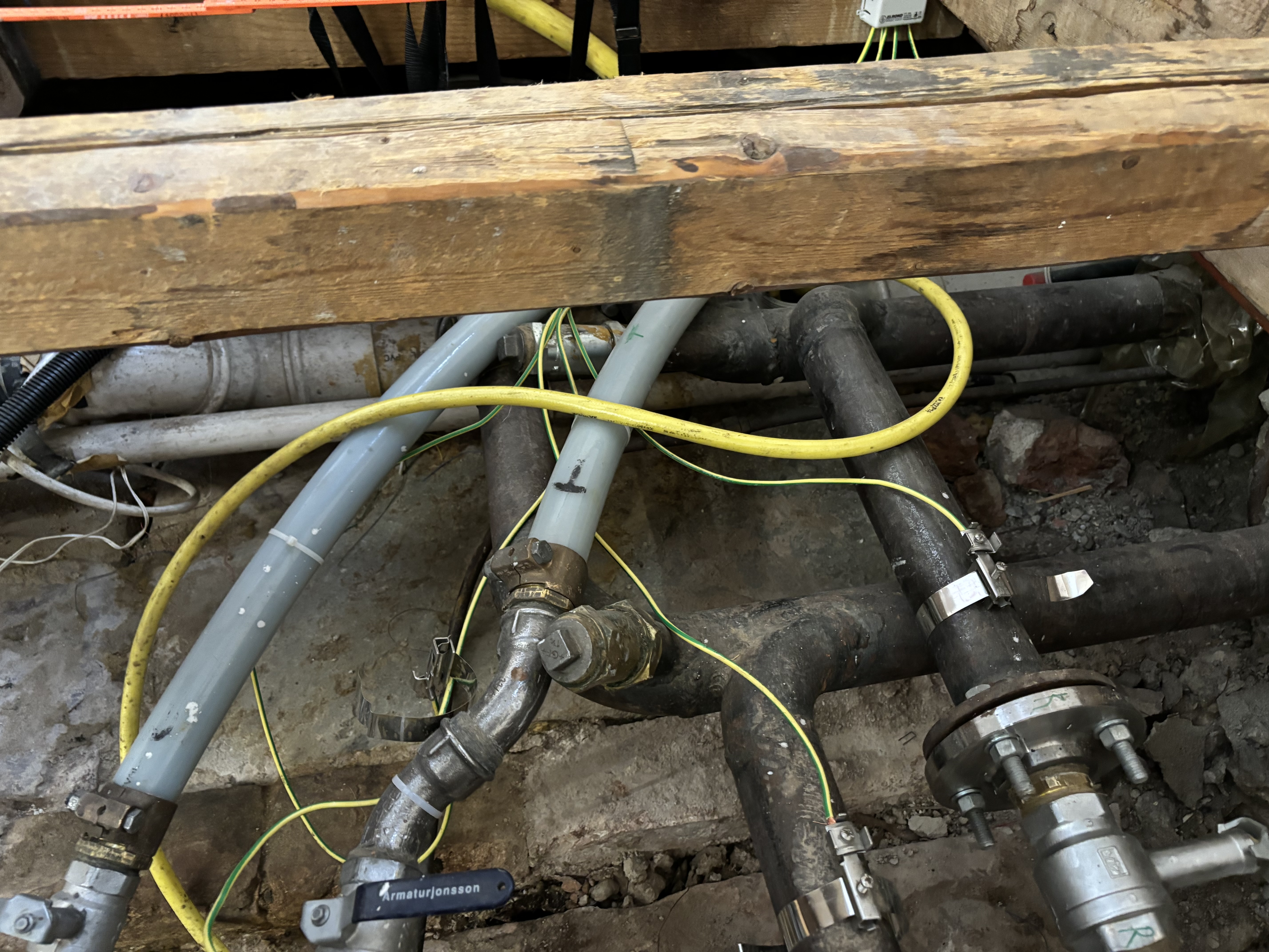 Oidentifierad gravhäll 1